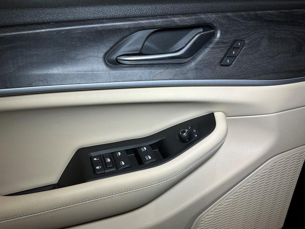new 2025 Jeep Grand Cherokee L car, priced at $51,364