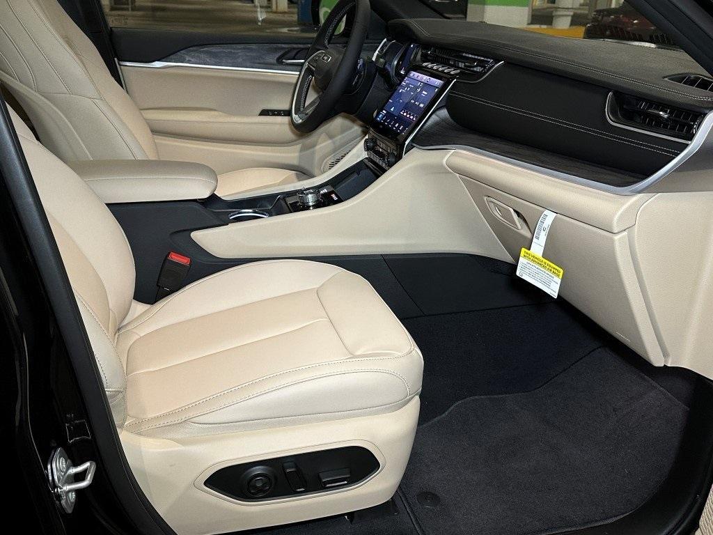 new 2025 Jeep Grand Cherokee L car, priced at $51,364