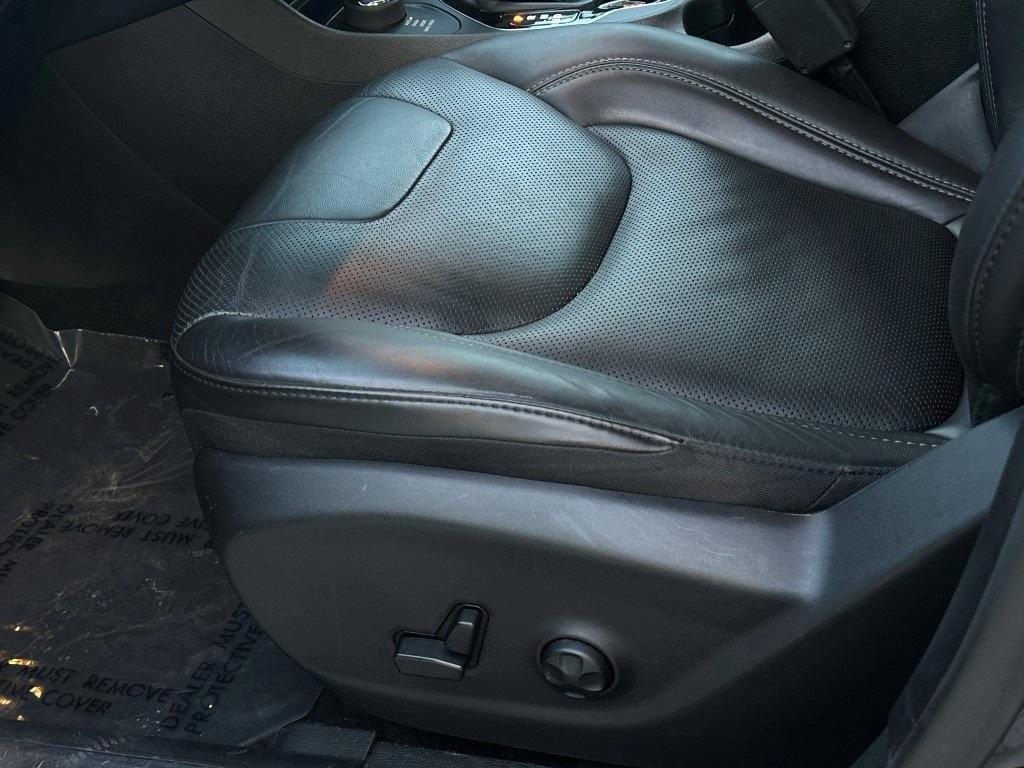 used 2019 Jeep Cherokee car, priced at $17,500