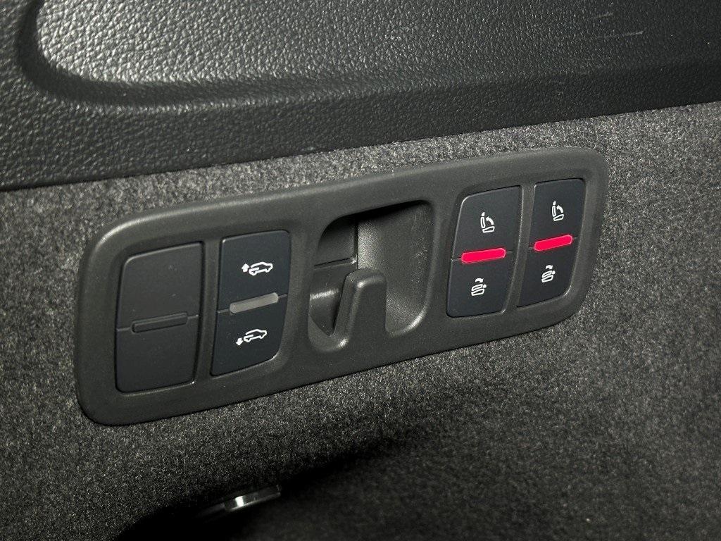 used 2021 Audi Q7 car, priced at $40,000
