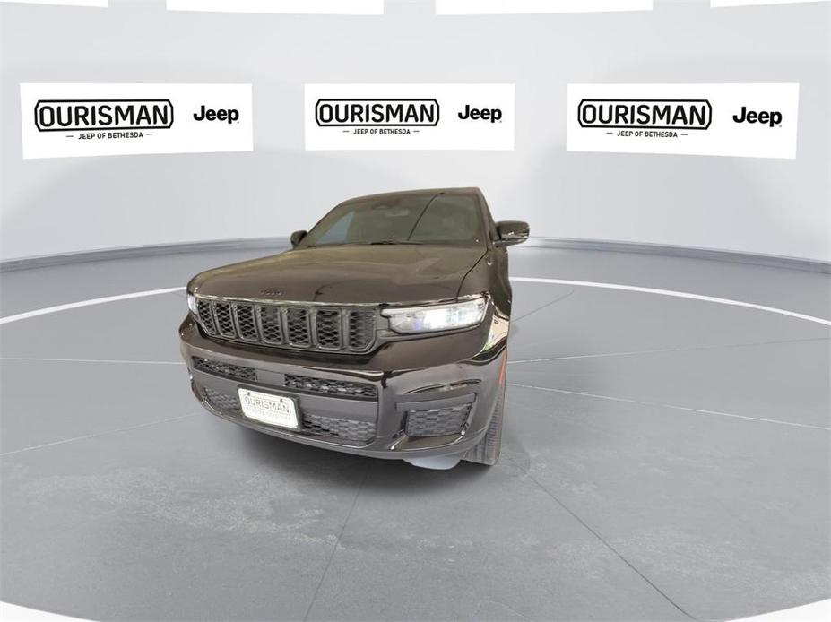 new 2024 Jeep Grand Cherokee L car, priced at $44,913