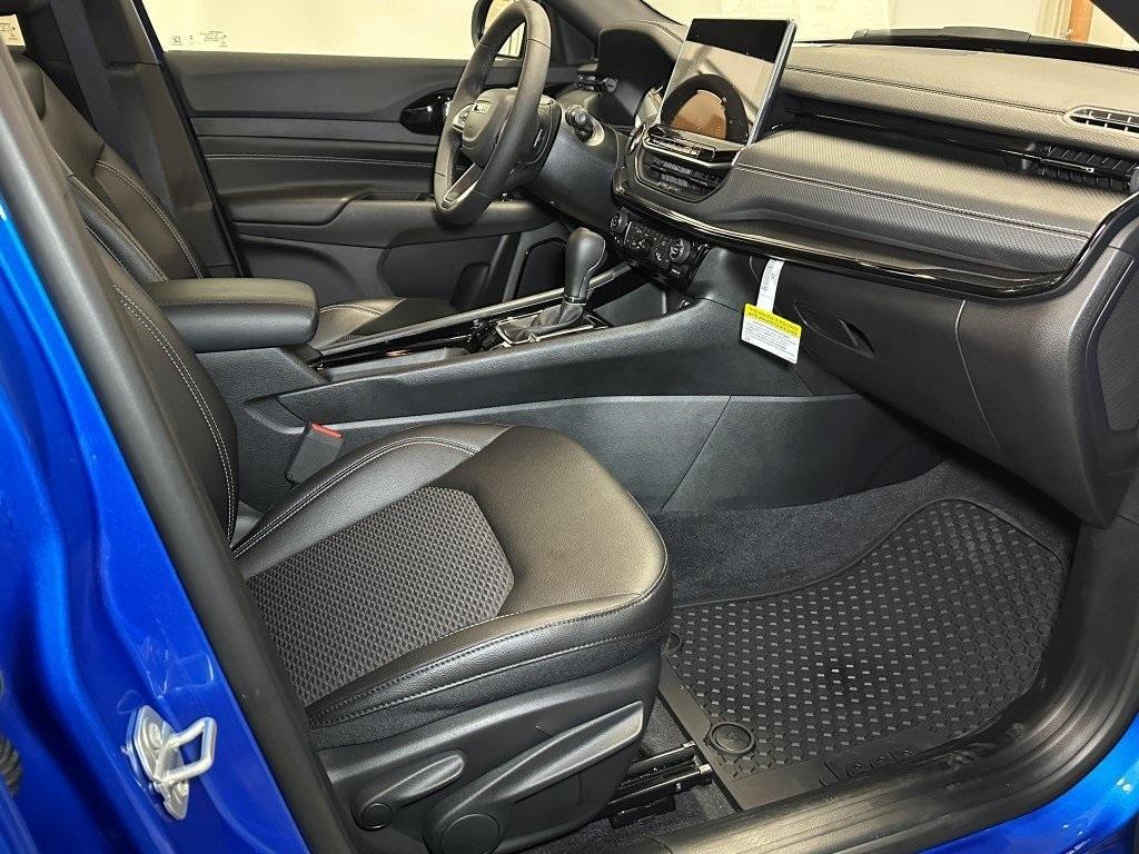 new 2024 Jeep Compass car, priced at $34,557