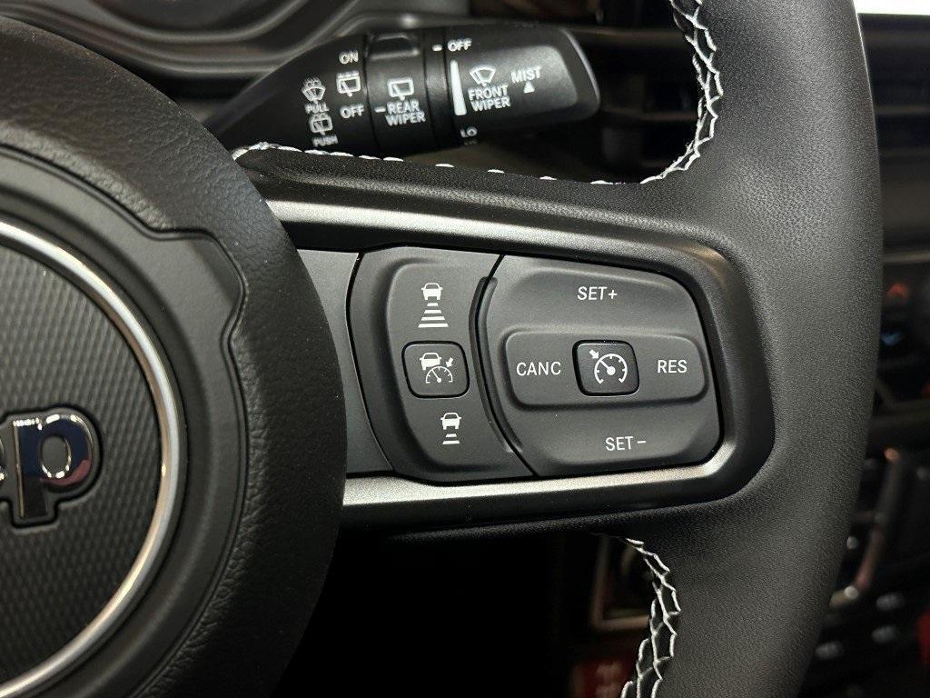 new 2025 Jeep Wrangler car, priced at $53,932