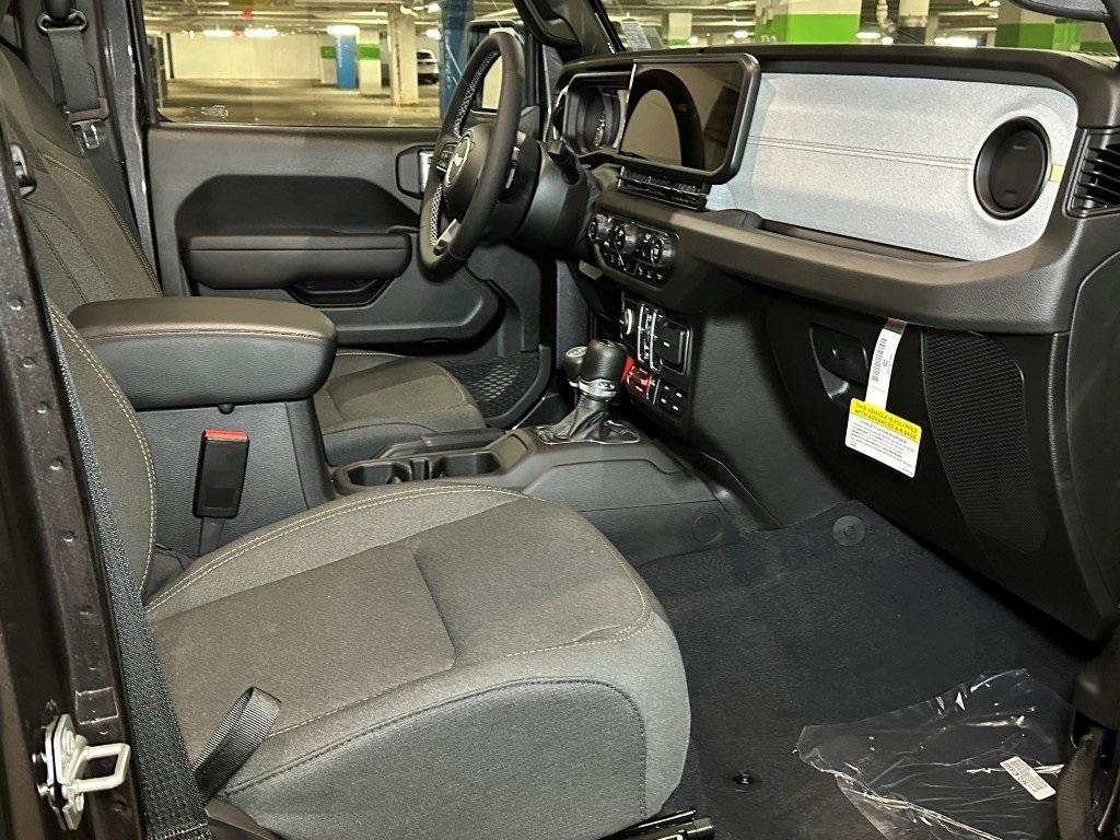 new 2025 Jeep Wrangler car, priced at $53,932