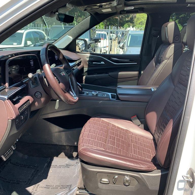 used 2022 Cadillac Escalade ESV car, priced at $81,750