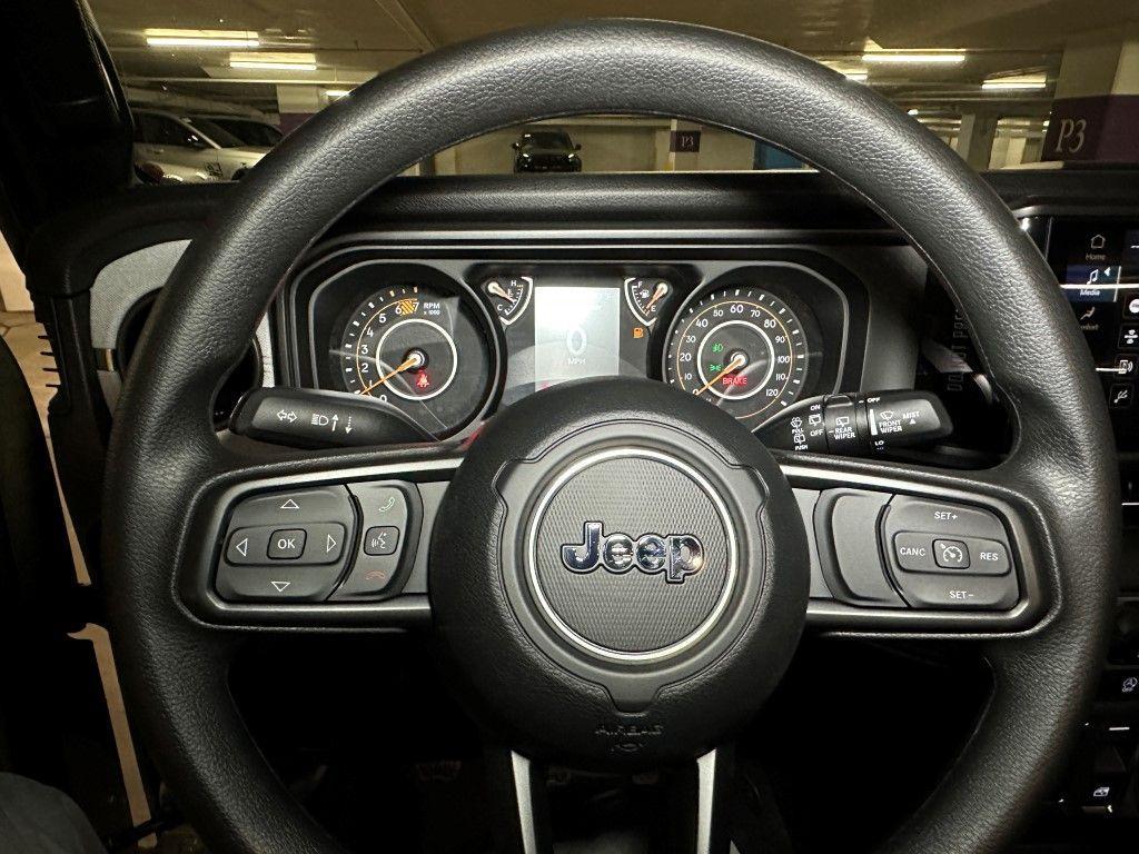 new 2025 Jeep Wrangler car, priced at $34,002