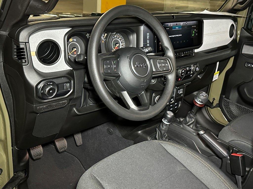 new 2025 Jeep Wrangler car, priced at $34,002