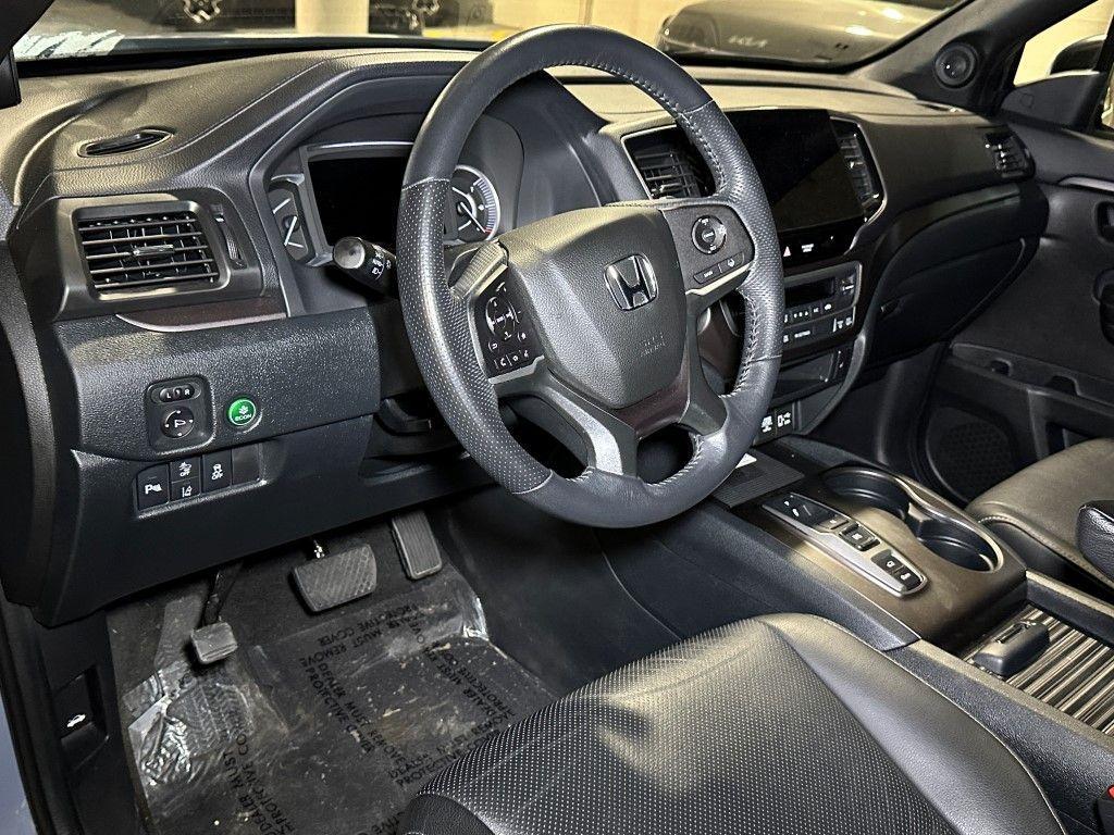 used 2022 Honda Passport car, priced at $28,000