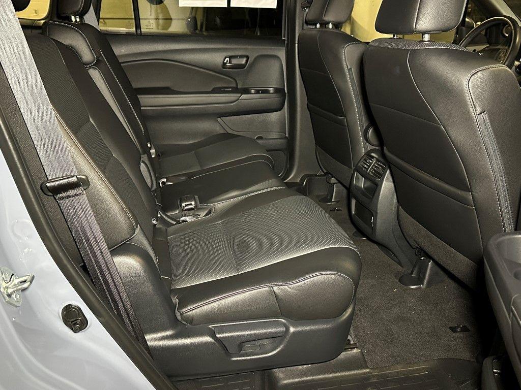used 2022 Honda Passport car, priced at $28,000