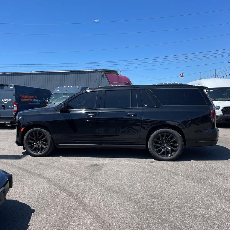 used 2022 Cadillac Escalade ESV car, priced at $70,750