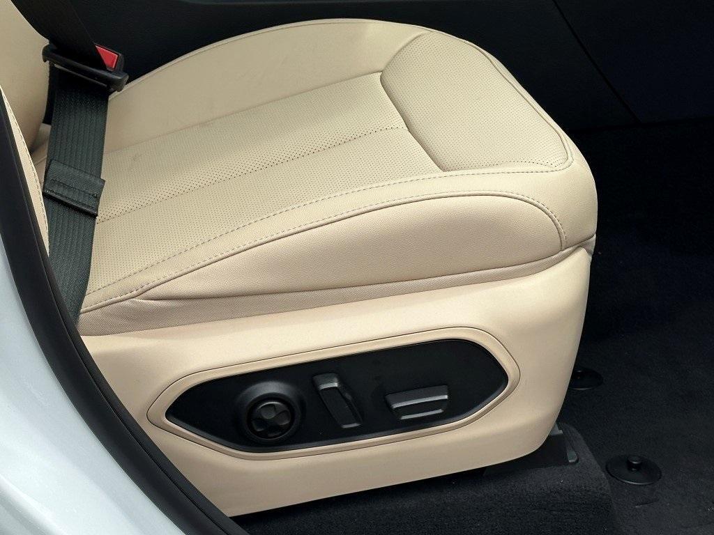 new 2025 Jeep Grand Cherokee L car, priced at $55,252
