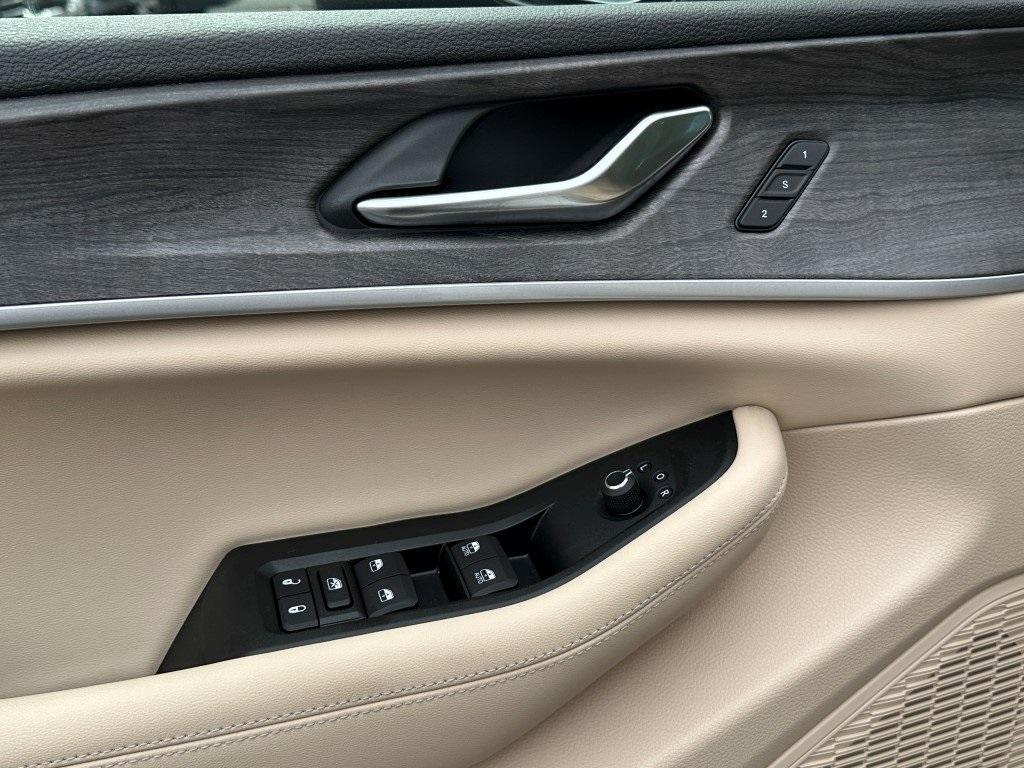 new 2025 Jeep Grand Cherokee L car, priced at $55,252