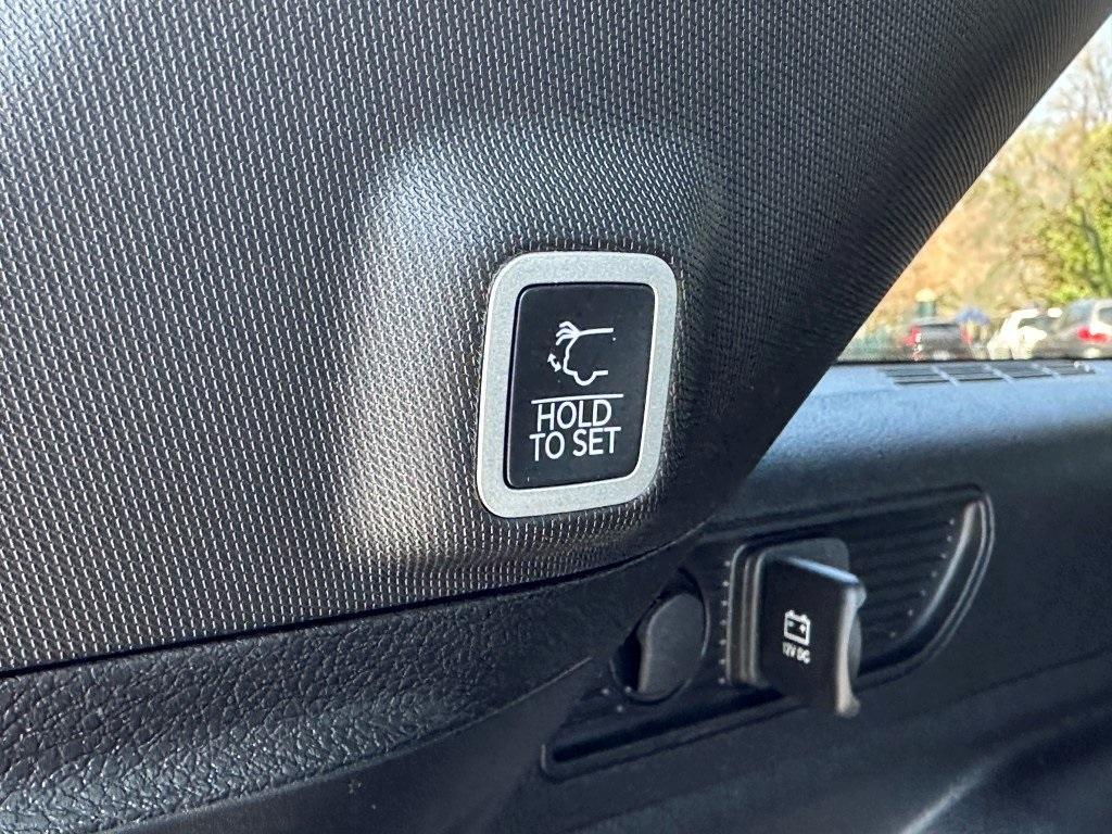 new 2025 Jeep Grand Cherokee car, priced at $45,956