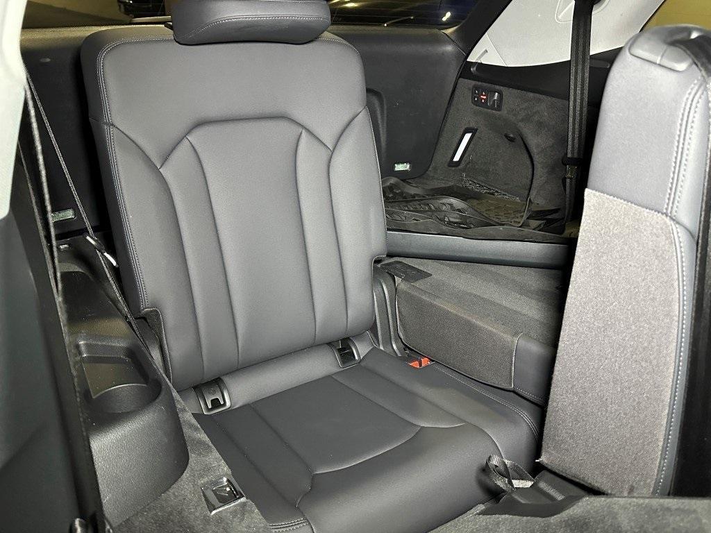 used 2022 Audi Q7 car, priced at $32,500