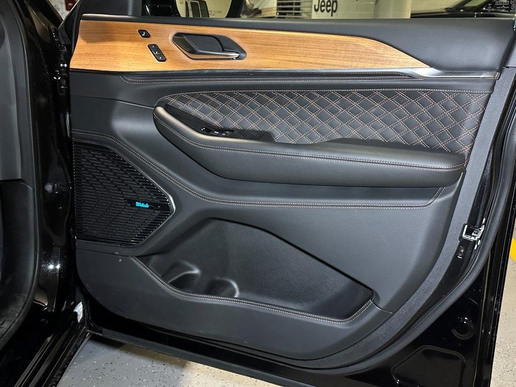 used 2022 Jeep Grand Cherokee 4xe car, priced at $43,250