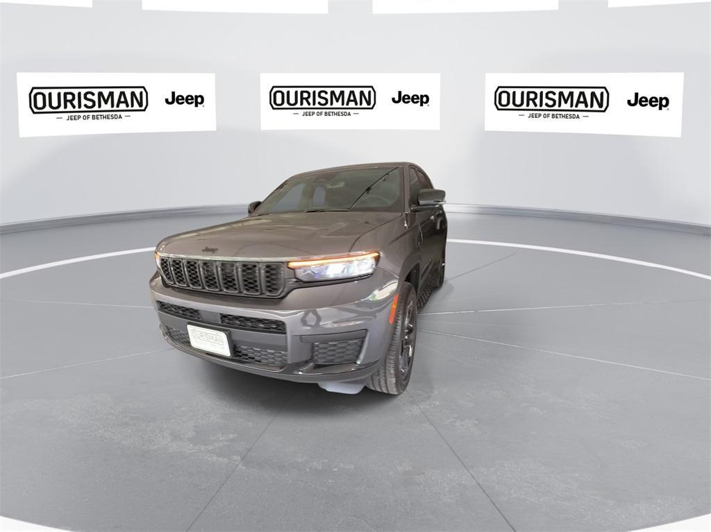 new 2024 Jeep Grand Cherokee L car, priced at $48,486