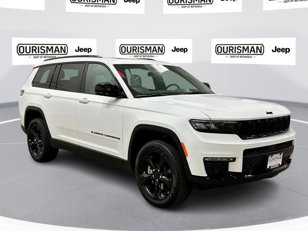 new 2025 Jeep Grand Cherokee L car, priced at $54,612