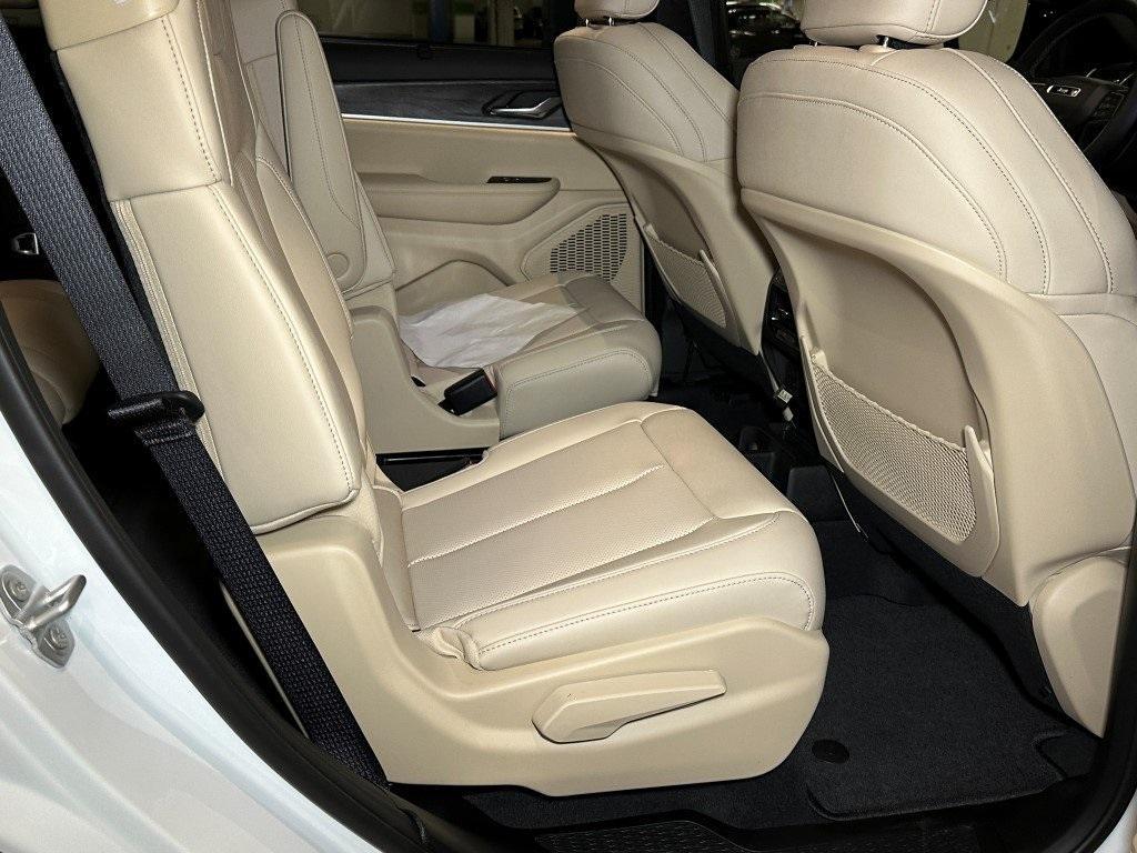 new 2025 Jeep Grand Cherokee L car, priced at $54,612