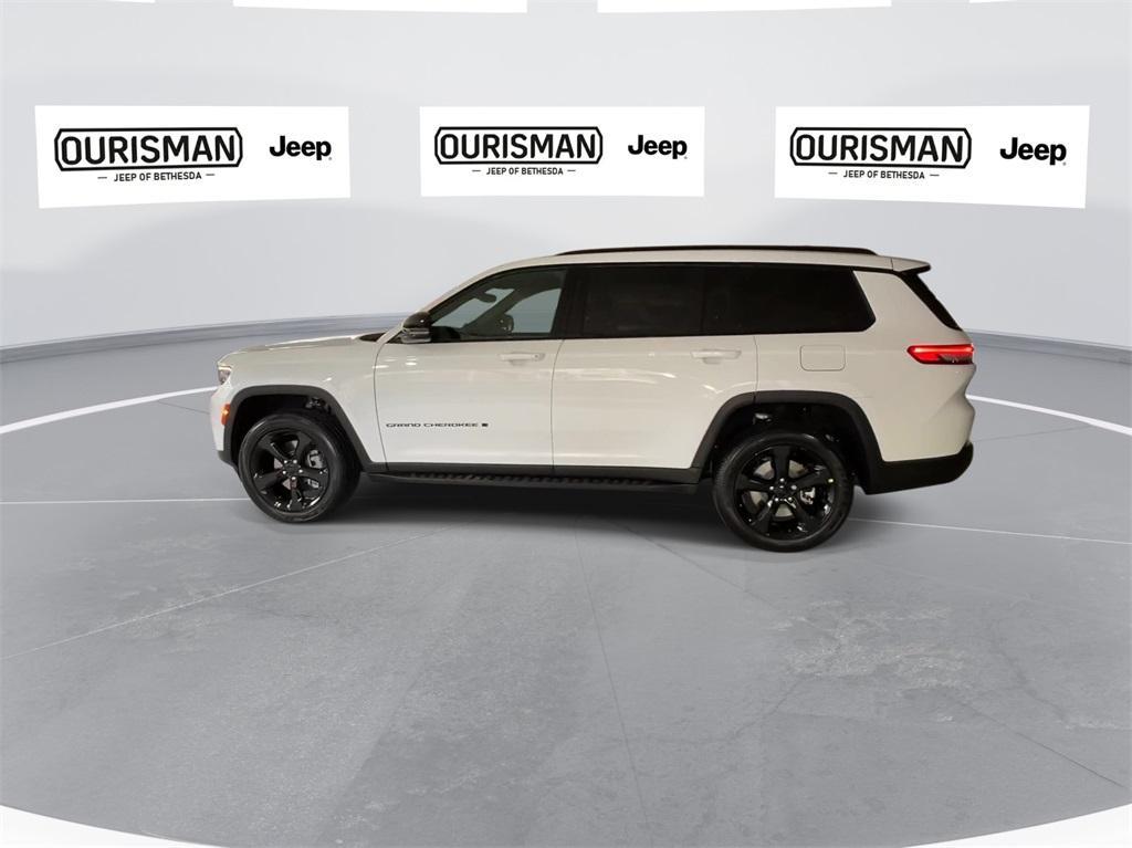 new 2024 Jeep Grand Cherokee L car, priced at $47,472