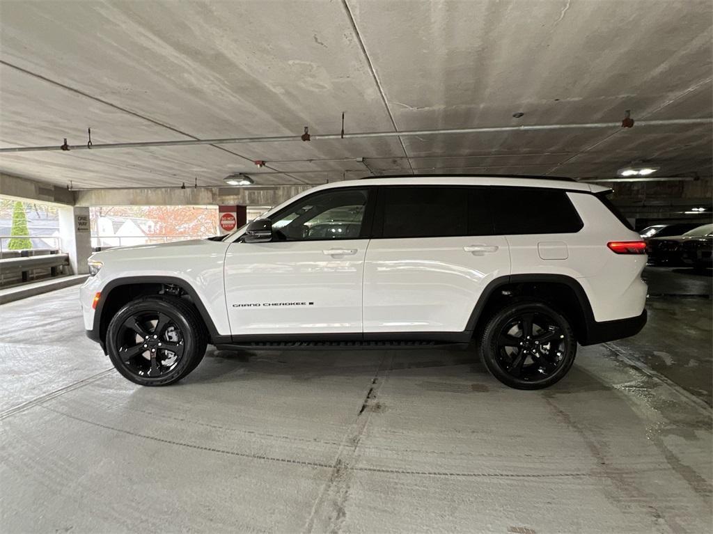 new 2024 Jeep Grand Cherokee L car, priced at $47,472