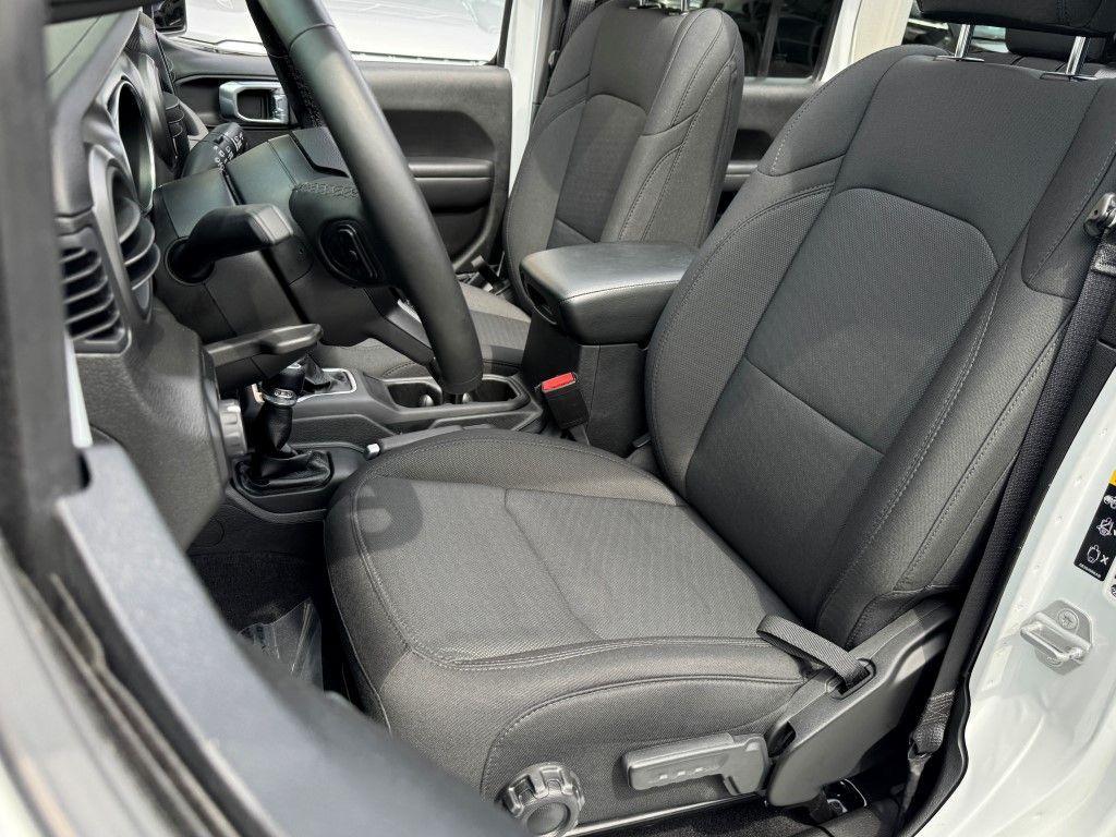 used 2021 Jeep Wrangler Unlimited car, priced at $33,500
