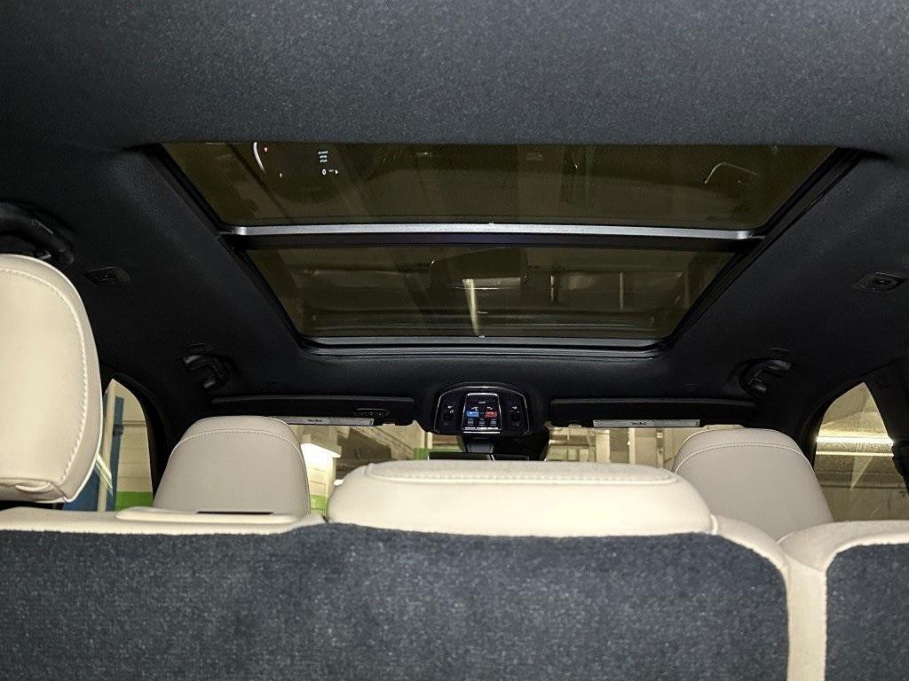 new 2025 Jeep Grand Cherokee car, priced at $50,660