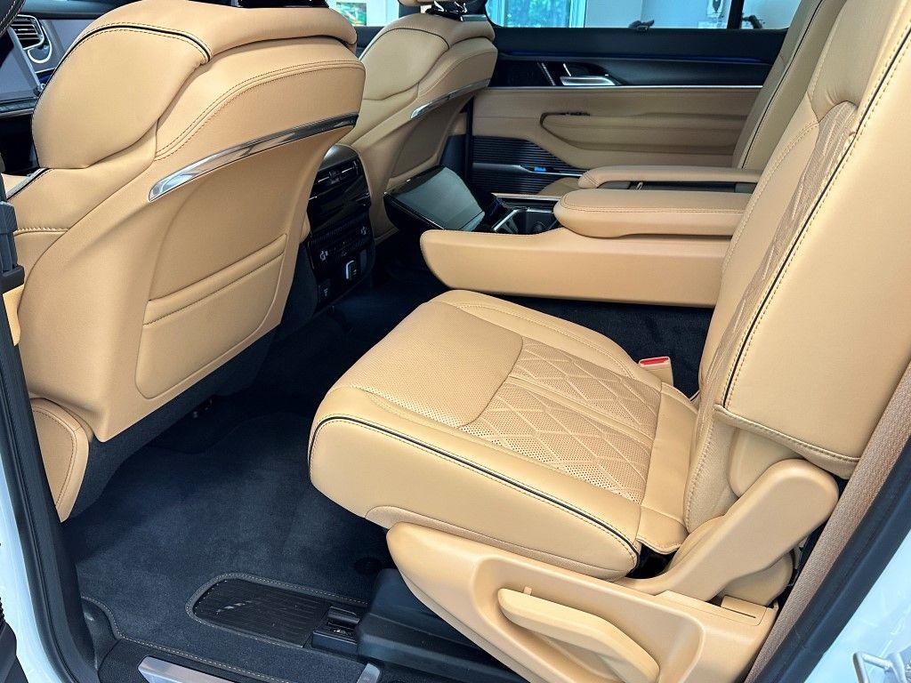 new 2025 Jeep Grand Wagoneer car, priced at $115,025