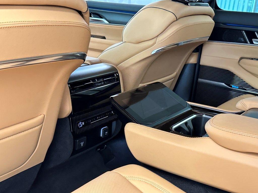 new 2025 Jeep Grand Wagoneer car, priced at $115,025