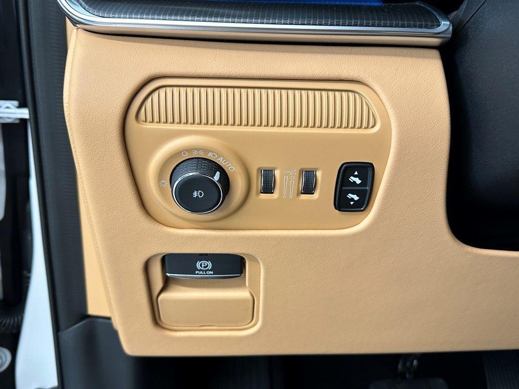 new 2025 Jeep Grand Wagoneer car, priced at $115,025