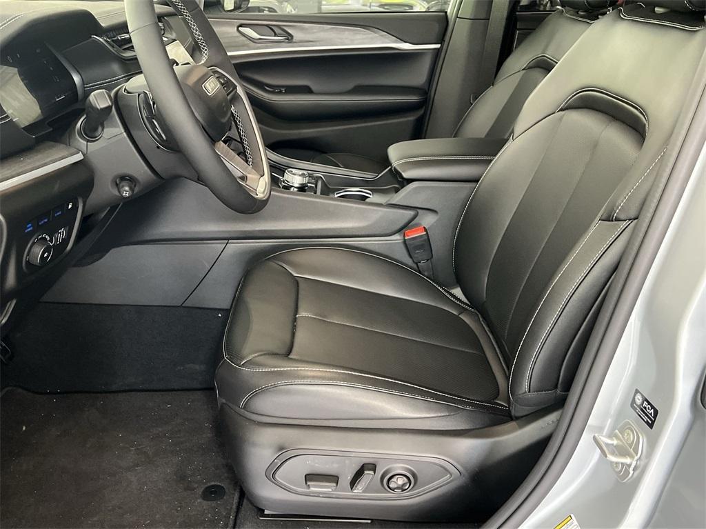 new 2024 Jeep Grand Cherokee 4xe car, priced at $54,417