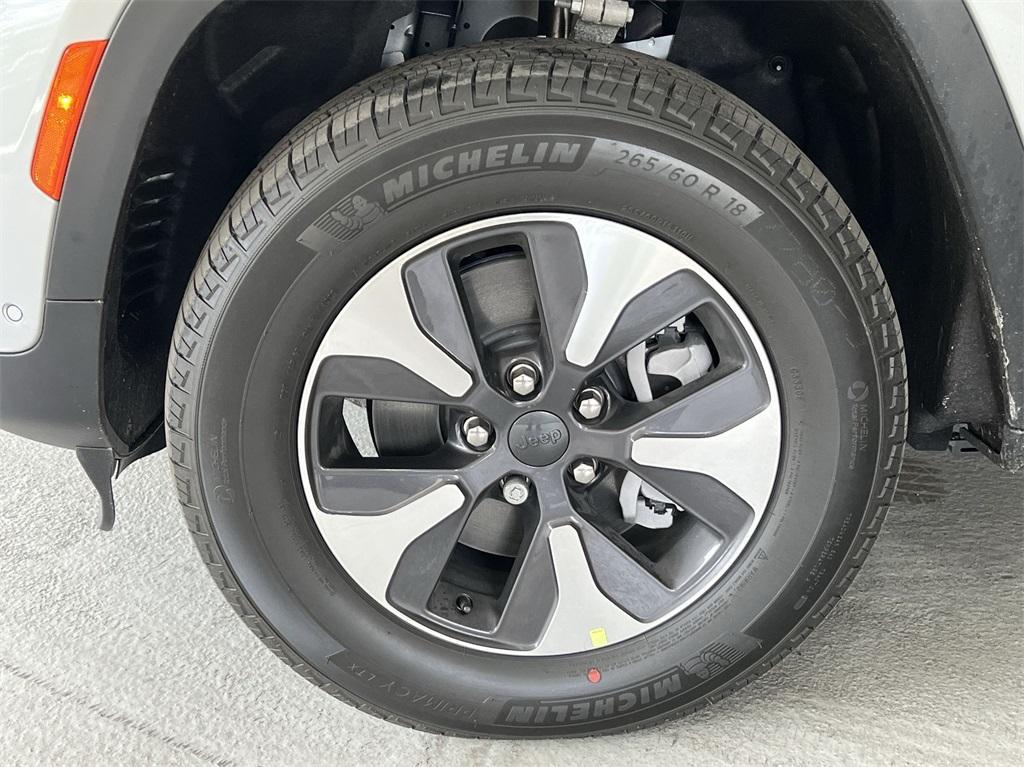 new 2024 Jeep Grand Cherokee 4xe car, priced at $54,417