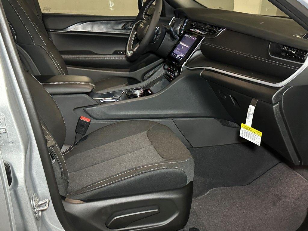 new 2025 Jeep Grand Cherokee L car, priced at $43,406
