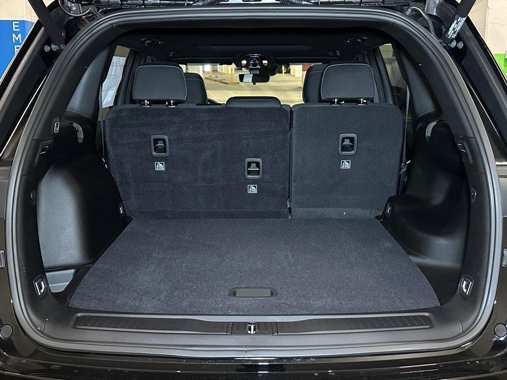 new 2025 Jeep Grand Cherokee car, priced at $41,962