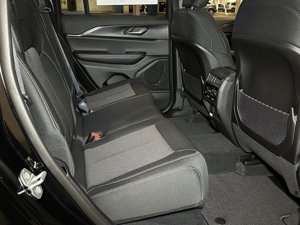 new 2025 Jeep Grand Cherokee car, priced at $41,962