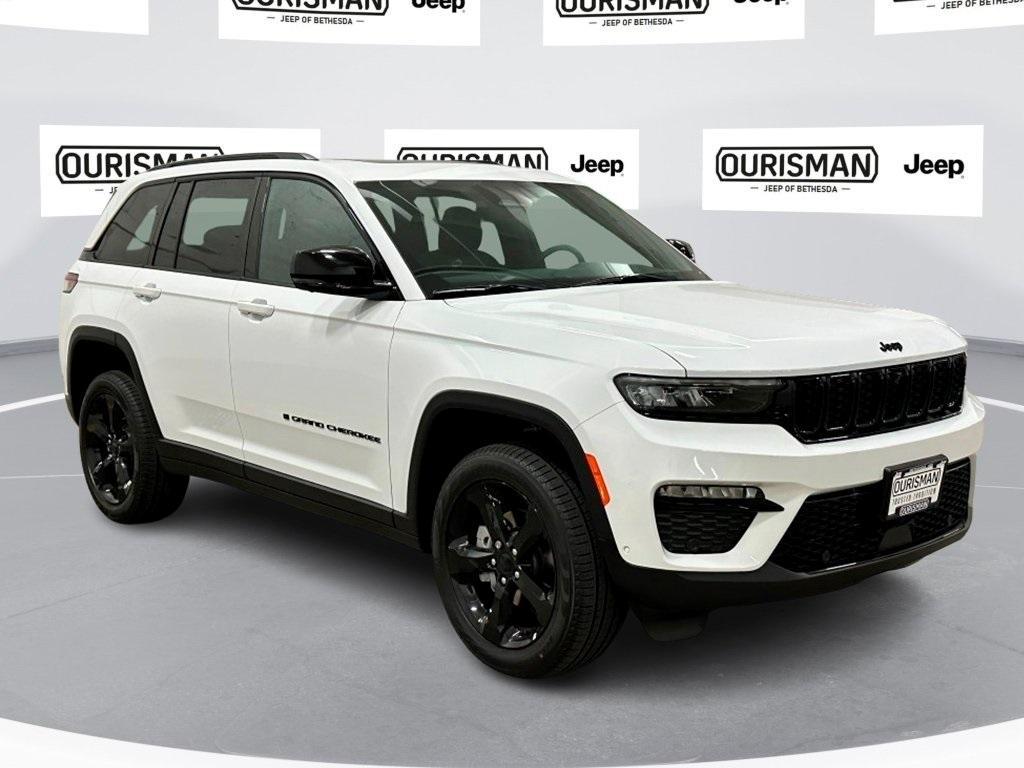 new 2025 Jeep Grand Cherokee car, priced at $52,312