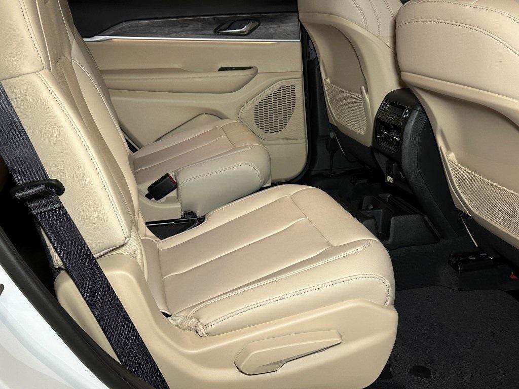 new 2025 Jeep Grand Cherokee L car, priced at $52,473