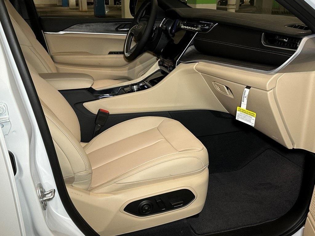new 2025 Jeep Grand Cherokee L car, priced at $52,473