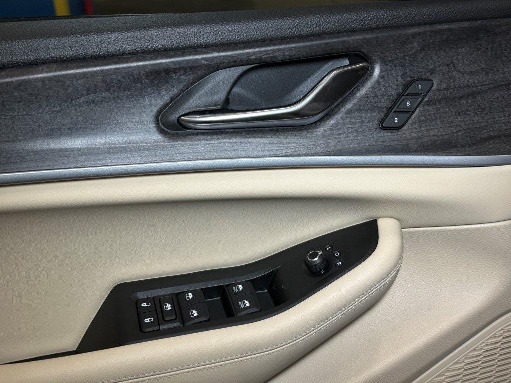 new 2025 Jeep Grand Cherokee L car, priced at $52,473