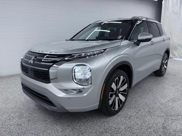new 2025 Mitsubishi Outlander car, priced at $37,810
