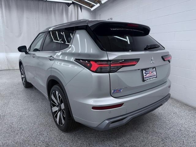 new 2025 Mitsubishi Outlander car, priced at $37,810