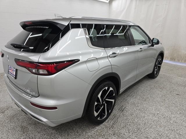 new 2024 Mitsubishi Outlander car, priced at $31,909