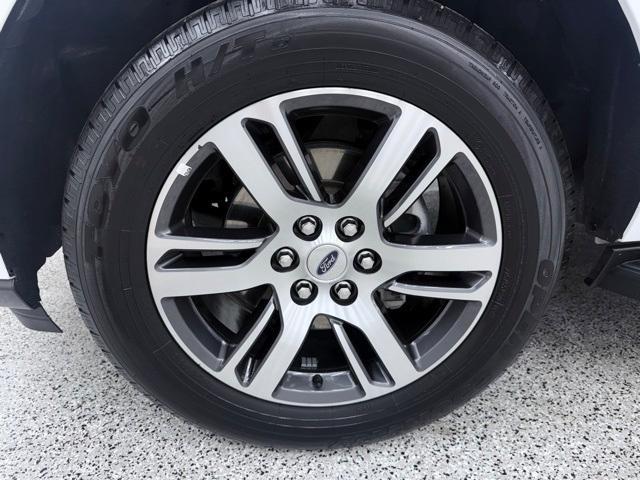 used 2024 Ford Expedition car, priced at $50,600