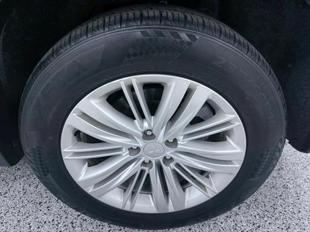 used 2023 Mitsubishi Outlander car, priced at $21,467