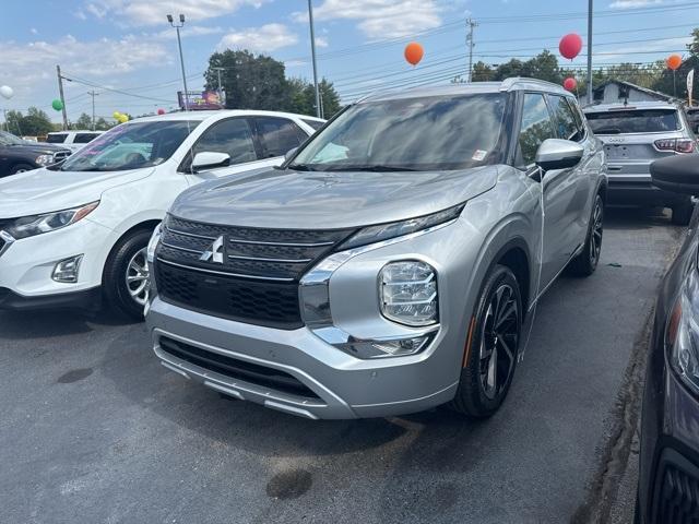 used 2023 Mitsubishi Outlander car, priced at $26,900