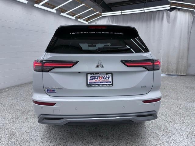 new 2025 Mitsubishi Outlander car, priced at $36,284