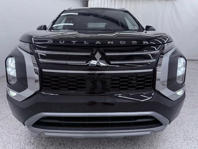 new 2025 Mitsubishi Outlander car, priced at $37,810