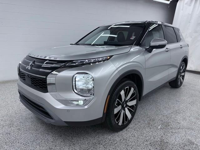 new 2025 Mitsubishi Outlander car, priced at $37,887