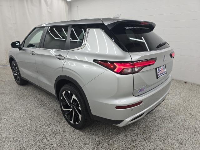 new 2024 Mitsubishi Outlander car, priced at $32,612