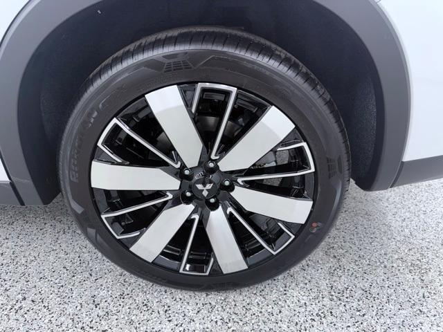 new 2025 Mitsubishi Outlander car, priced at $39,359