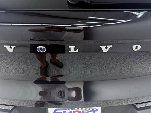 used 2022 Volvo XC40 car, priced at $20,700